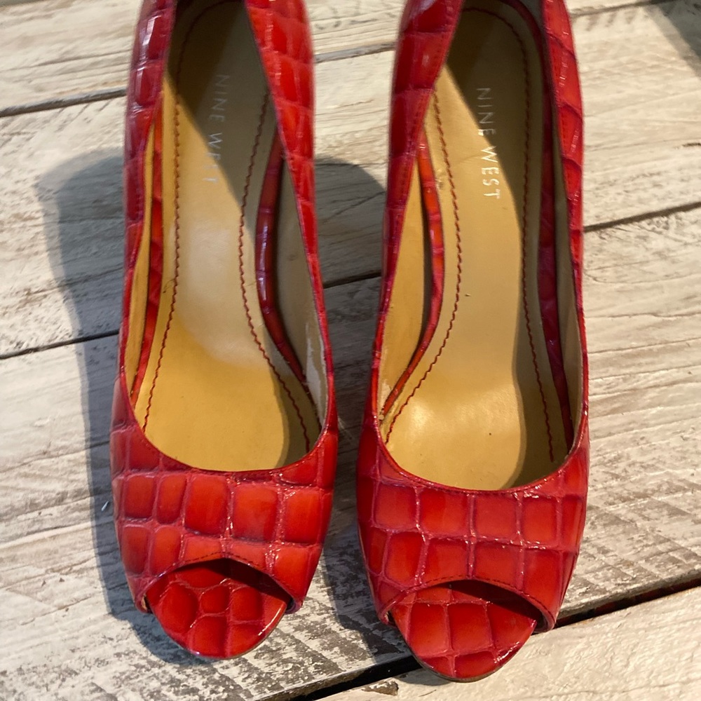 Patent leather pink Nine West Heels size 7 1/2